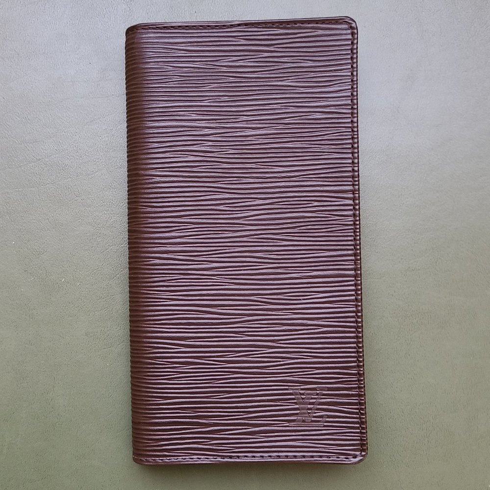 NIB Louis Vuitton Dark Brown Epi Leather 2000 Brazza Long Wallet Checkbook Hldr